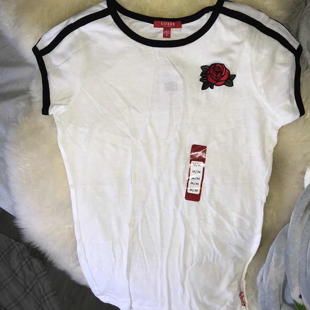 White Guess shirt with rose detail